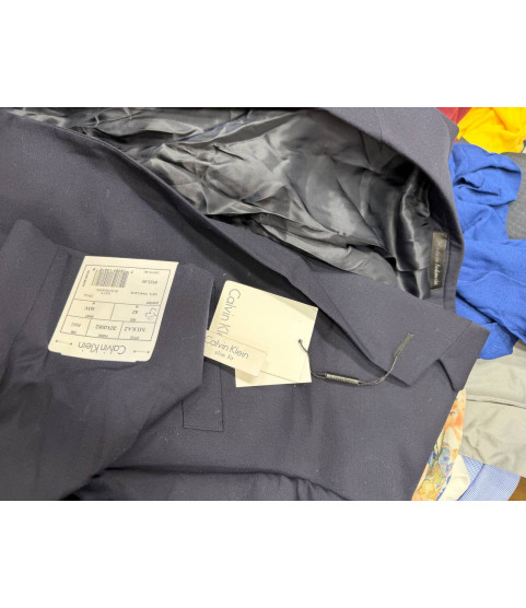 1 Pallet - Hudson's Bay Liquidation - Clothes & Apparel - Condition: Customer returns 