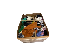 1 Pallet - Wholesale Walmart Liquidation - Clothes & Accessories - Condition: Customer returns – Unsorted
