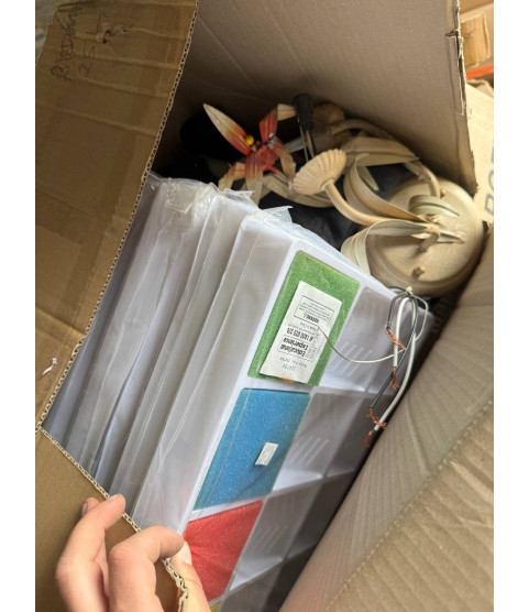 1 Pallet - Wholesale Walmart Liquidation - Halloween and Christmas products, General Merchandise - Condition: Customer returns  – Unsorted