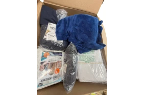 1 Pallet - Wholesale Amazon Liquidation – Robes, Bed linen, Clothes hangers - Condition: Customer returns – Unsorted