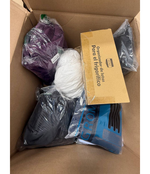 1 Pallet - Wholesale Amazon Liquidation – Robes, Bed linen, Clothes hangers - Condition: Customer returns – Unsorted