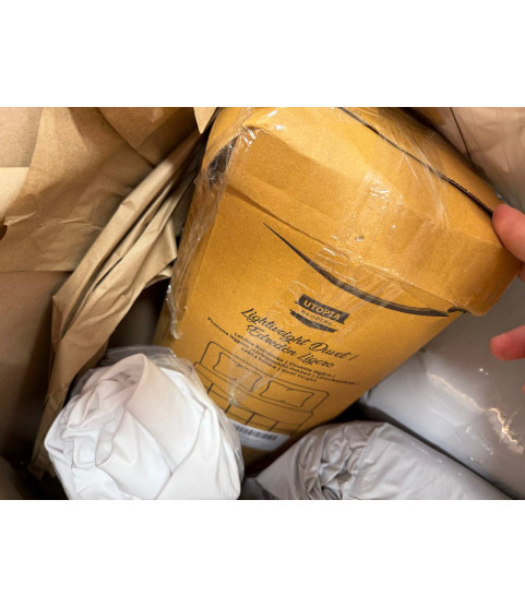 1 Pallet - Wholesale Amazon Liquidation - General Merchandise, Pillows, Bedding & Towels - Condition: Customer returns - Unsorted