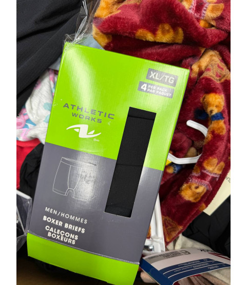 1 Pallet - Wholesale Walmart Liquidation - Brand New Women's & Kids' Apparel - Condition: New