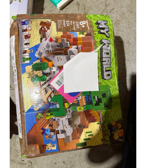 1 Pallet - Wholesale Walmart Liquidation - General Merchandise, Electronics, Toys, Apparel etc - Condition: Customer returns - Unsorted