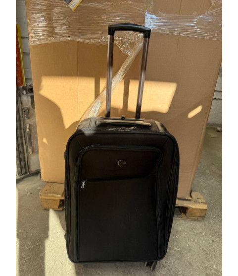 1 Pallet - Wholesale Liquidation - Suitcases - Condition: Customer returns