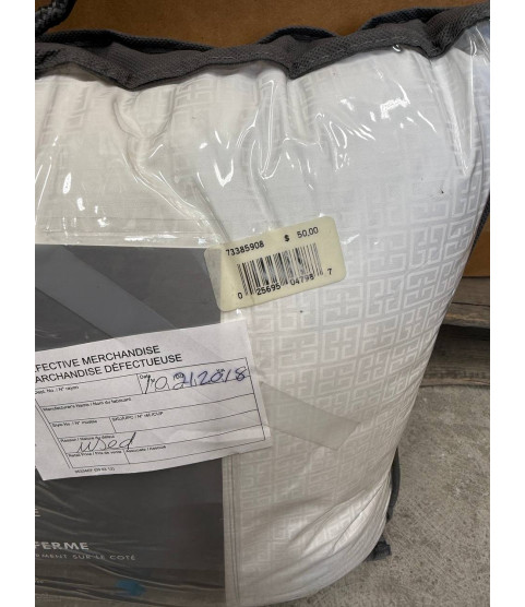 1 Pallet - Wholesale Hudson's Bay Liquidation - Pillows - Condition: Customer returns - Unsorted