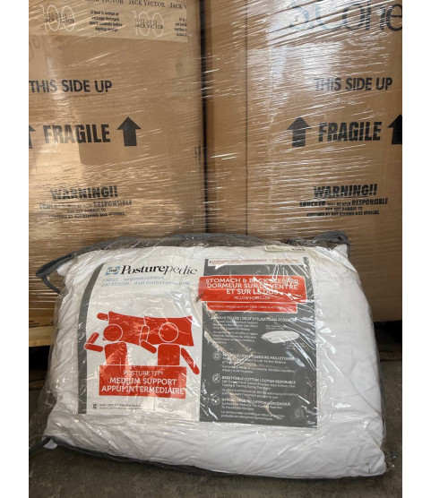 1 Pallet - Wholesale Hudson's Bay Liquidation - Pillows & Blankets - Condition: Customer returns - Unsorted