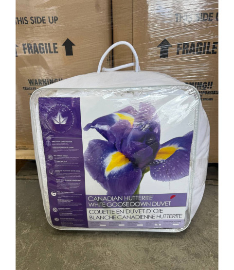 1 Pallet - Wholesale Hudson's Bay Liquidation - Pillows & Blankets - Condition: Customer returns - Unsorted