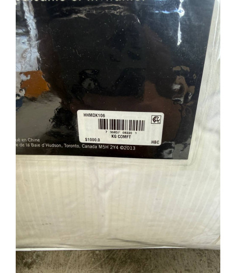 1 Pallet - Wholesale Hudson's Bay Liquidation - Pillows & Blankets - Condition: Customer returns - Unsorted