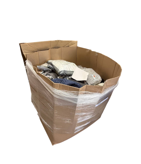 1 Pallet - Wholesale Hudson's Bay Liquidation - Assorted Bedding & Home Textiles - Condition: Customer returns - Unsorted