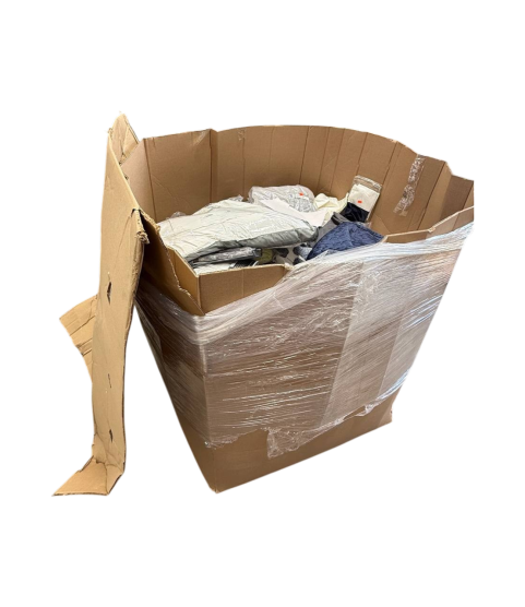 1 Pallet - Wholesale Hudson's Bay Liquidation - Assorted Bedding & Home Textiles - Condition: Customer returns - Unsorted