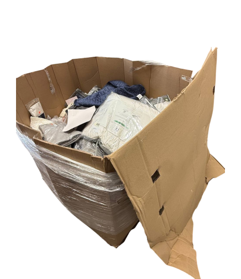 1 Pallet - Wholesale Hudson's Bay Liquidation - Assorted Bedding & Home Textiles - Condition: Customer returns - Unsorted