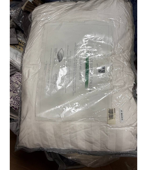 1 Pallet - Wholesale Hudson's Bay Liquidation - Assorted Bedding & Home Textiles - Condition: Customer returns - Unsorted