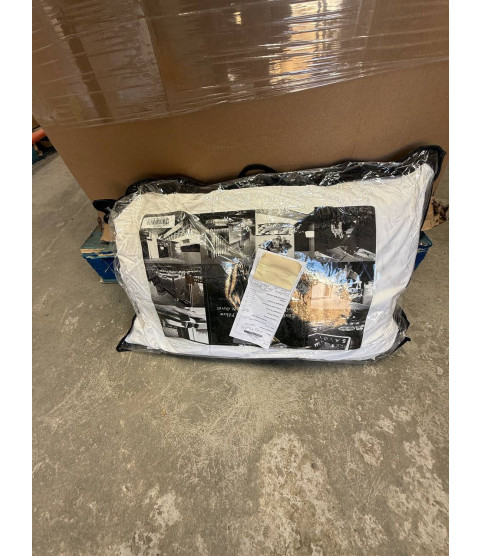 1 Pallet - Wholesale Hudson's Bay Liquidation - Assorted Pillows - Condition: Customer returns