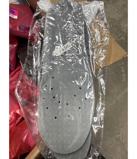 1 Pallet - Wholesale Walmart Liquidation - Clothes, Accessories, Electronics & Toys - Condition: Customer returns - Unsorted