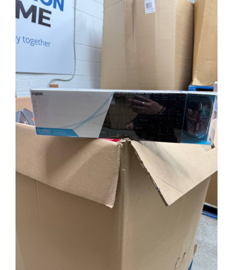 1 Pallet - Wholesale Walmart Liquidation - Clothes, Accessories, Electronics & Toys - Condition: Customer returns - Unsorted