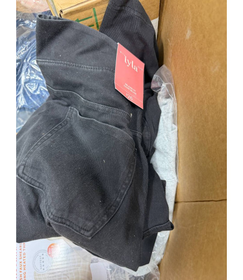 1 Pallet - Wholesale Walmart Liquidation - General merchandise, Electronics, Toys, Clothing - Condition: Customer returns - Unsorted
