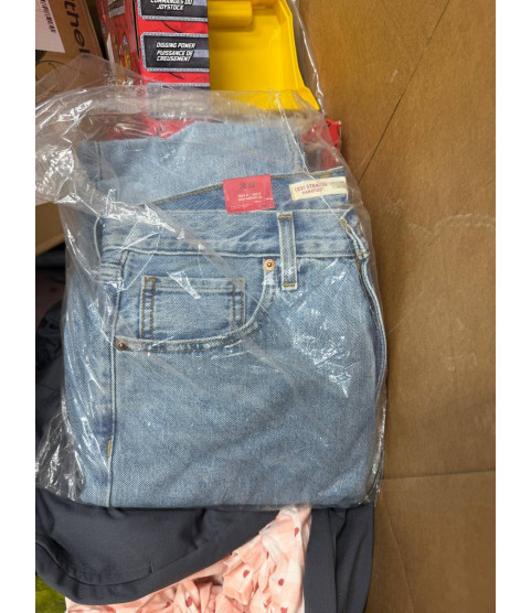1 Pallet - Wholesale Walmart Liquidation - General merchandise, Electronics, Toys, Clothing - Condition: Customer returns - Unsorted