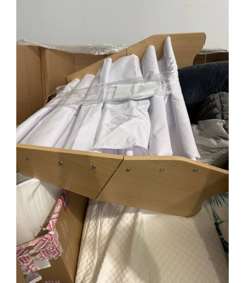 1 Pallet - Wholesale Liquidation - Bedding, Pillows, Comforters & General Merchandise - Condition: Customer returns - Unsorted