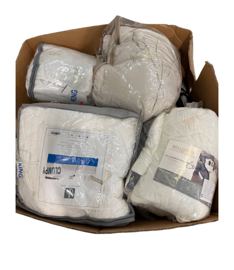 Truckload 12 Pallets - Wholesale Hudson's Bay Liquidation - Hudsons Bay Comforters, Pillows, Duvet Cover Sets & Bedding - Condition: Customer returns - Unsorted