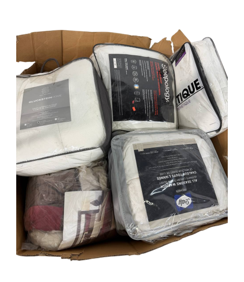 Truckload 12 Pallets - Wholesale Hudson's Bay Liquidation - Hudsons Bay Comforters, Pillows, Duvet Cover Sets & Bedding - Condition: Customer returns - Unsorted