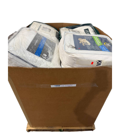Truckload 12 Pallets - Wholesale Hudson's Bay Liquidation - Hudsons Bay Comforters, Pillows, Duvet Cover Sets & Bedding - Condition: Customer returns - Unsorted