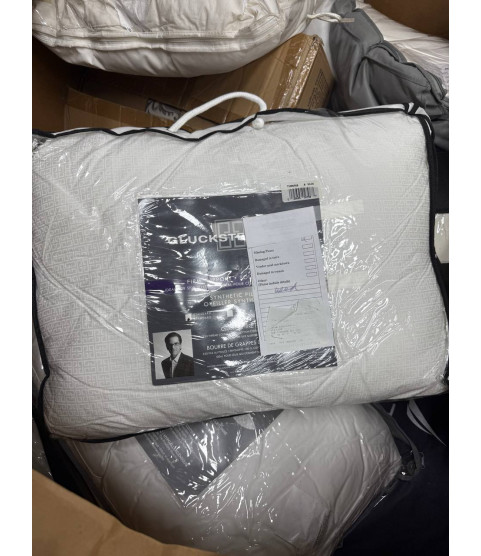 1 Pallet - Wholesale Hudson's Bay Liquidation - Pillows - Condition: Customer returns - Unsorted