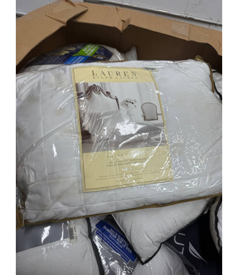 1 Pallet - Wholesale Hudson's Bay Liquidation - Pillows - Condition: Customer returns - Unsorted