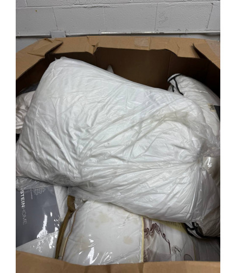 1 Pallet - Wholesale Hudson's Bay Liquidation - Pillows - Condition: Customer returns - Unsorted