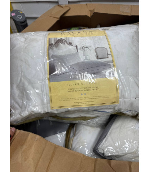 1 Pallet - Wholesale Hudson's Bay Liquidation - Pillows - Condition: Customer returns - Unsorted