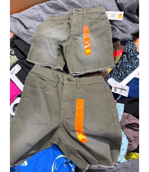 1 Pallet - Wholesale Walmart Liquidation - Clothes and Accessories - Condition: Brand New