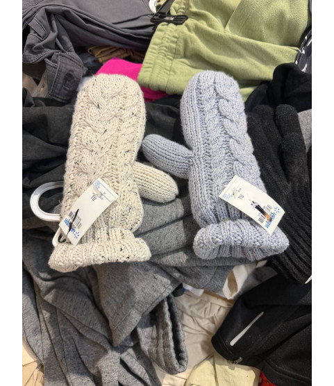 1 Pallet - Wholesale Walmart Liquidation - Clothes and Accessories - Condition: Brand New