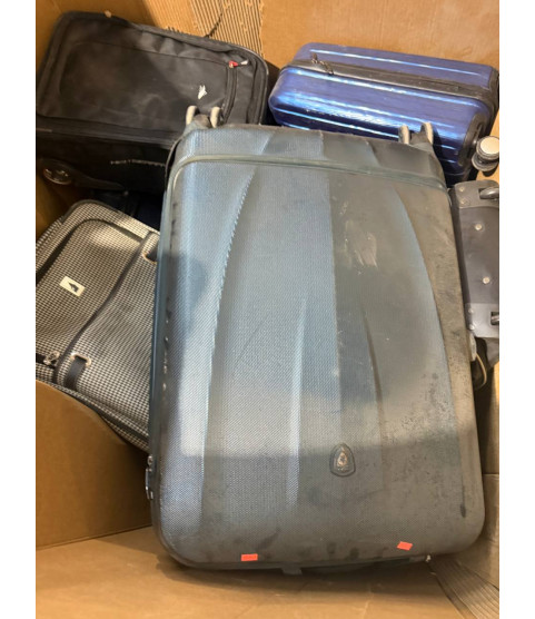 1 Pallet - Wholesale Liquidation - Suitcases - Condition: Customer returns