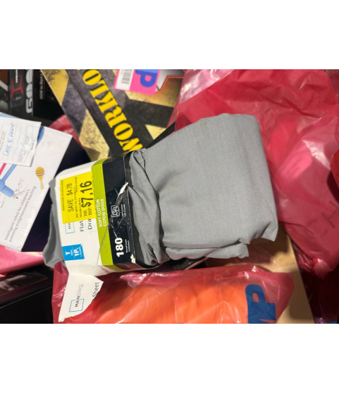 1 Pallet - Wholesale Walmart Liquidation - Samsung watch, Clothing, Toys, Household Goods, Electronics & General Merchandise - Condition: Customer returns - Unsorted