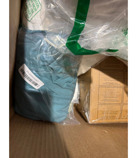 1 Pallet - Wholesale Amazon Liquidation - Pillows, Blankets, Bed Linen & General Merchandise - Condition: Customer returns - Unsorted