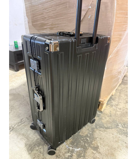 1 Pallet - Wholesale Amazon Liquidation - Furniture, Household Goods & General Merchandise - Condition: Customer returns - Unsorted